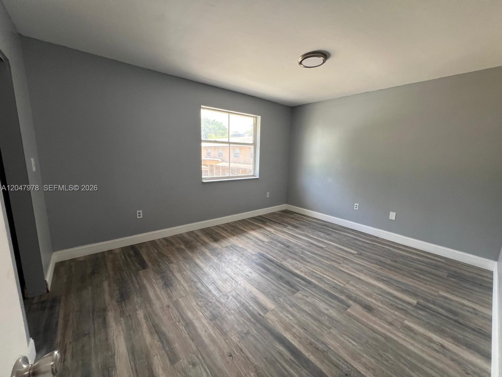 451 Ne 136th Street I-101 Property Photo 14