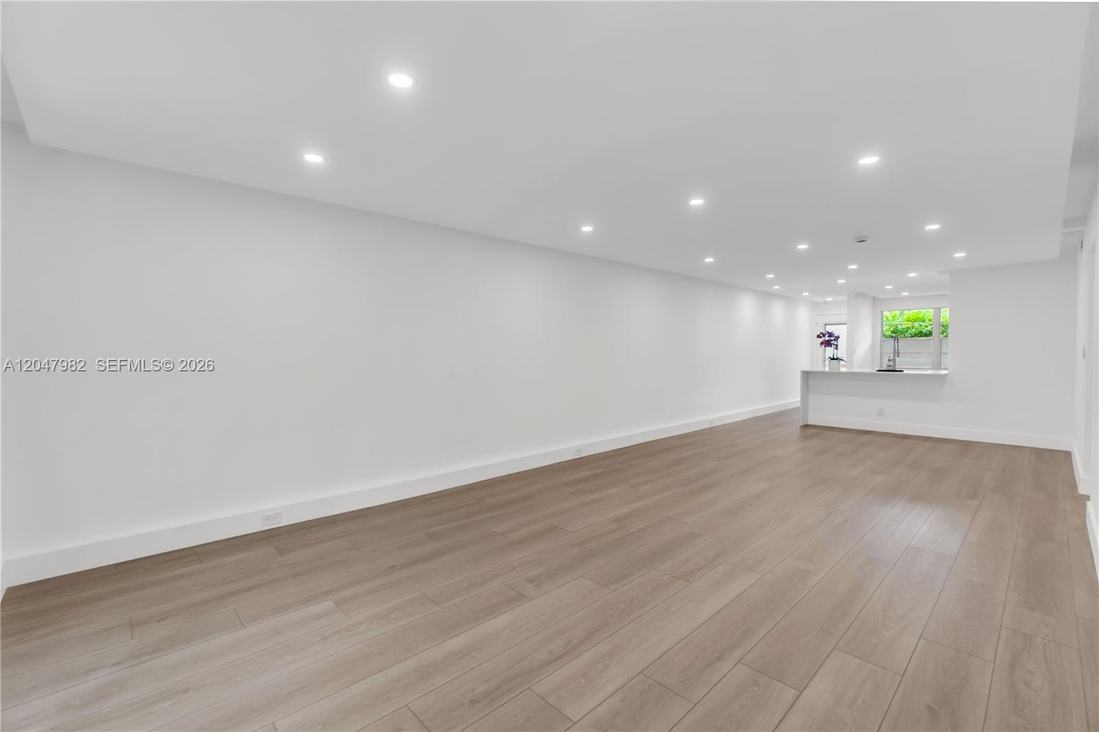 2101 Lucaya Bend E1 Property Photo 11
