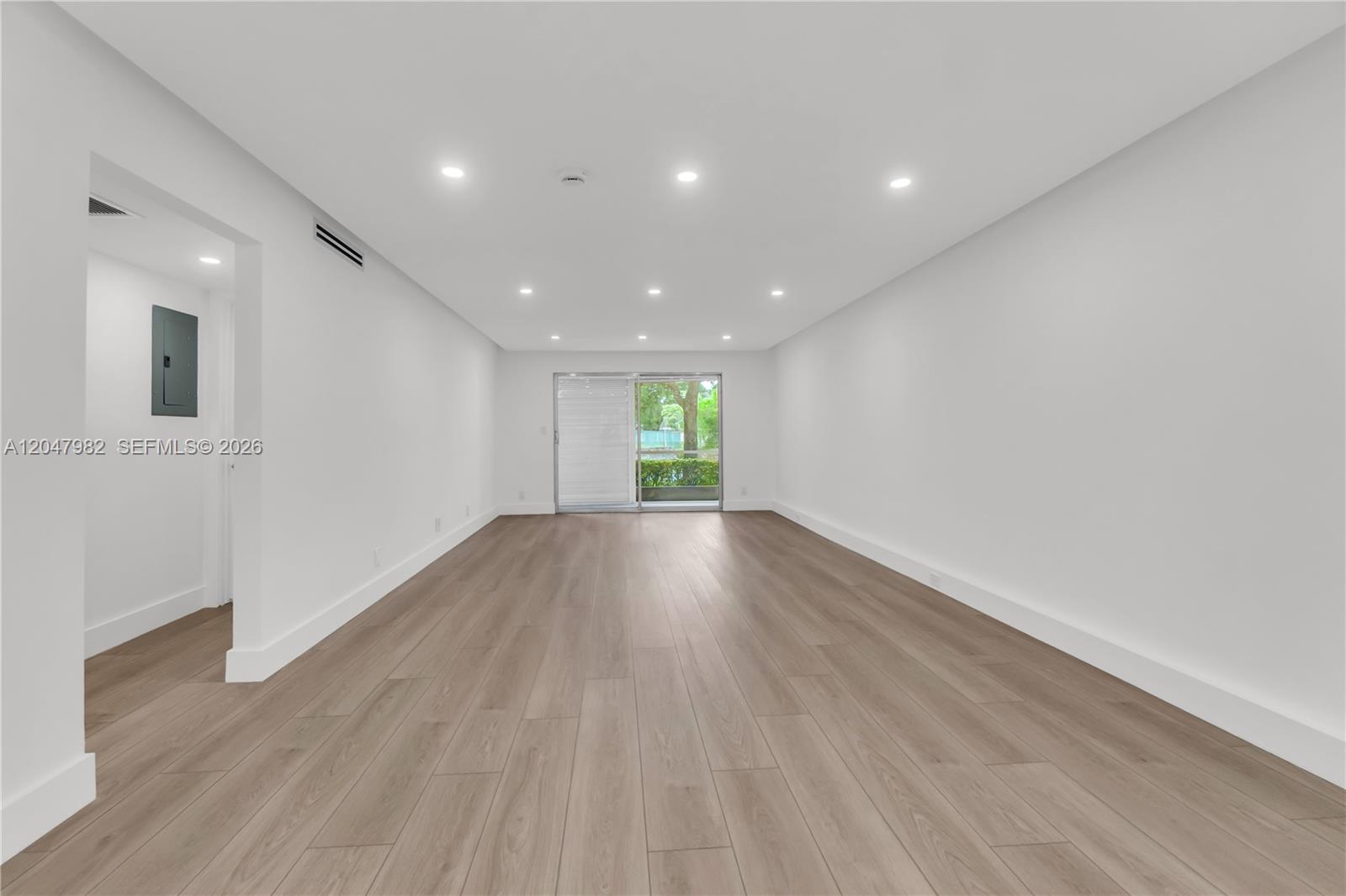2101 Lucaya Bend E1 Property Photo 15