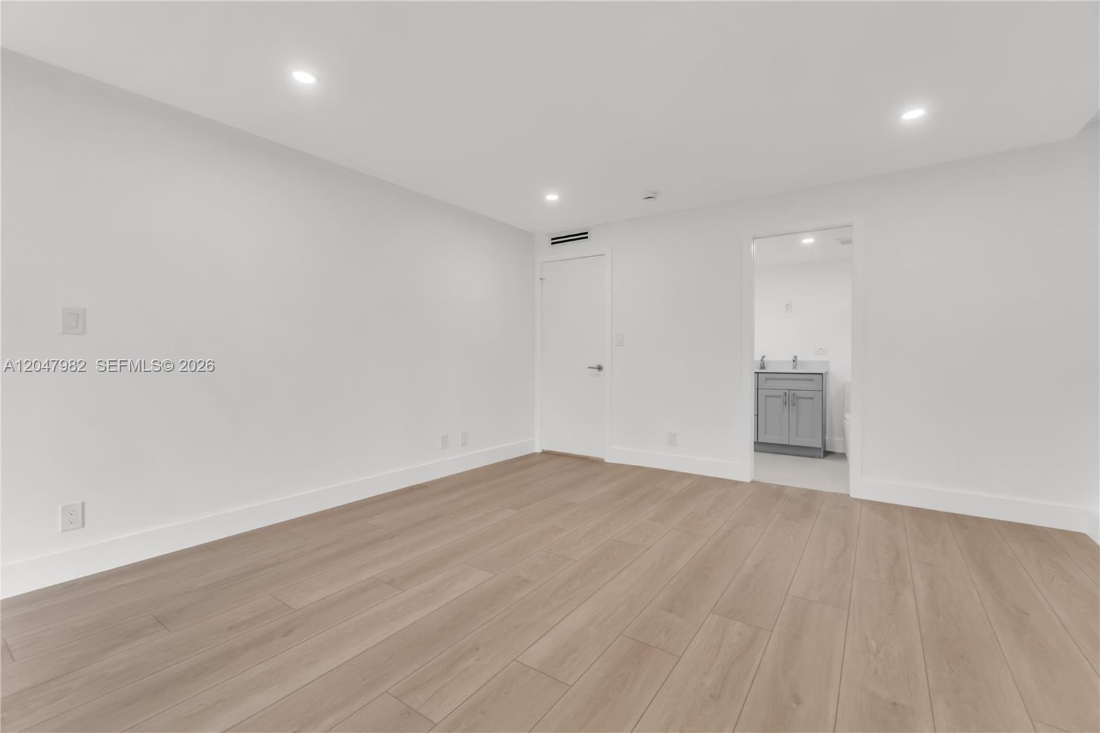 2101 Lucaya Bend E1 Property Photo 18