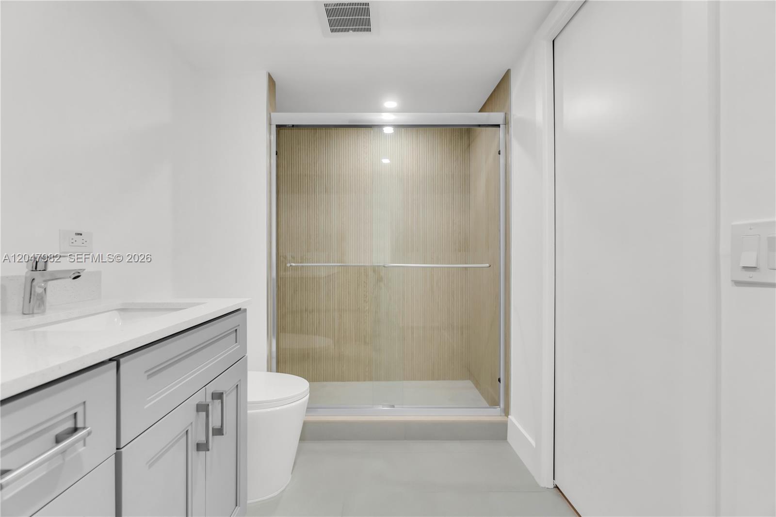 2101 Lucaya Bend E1 Property Photo 21
