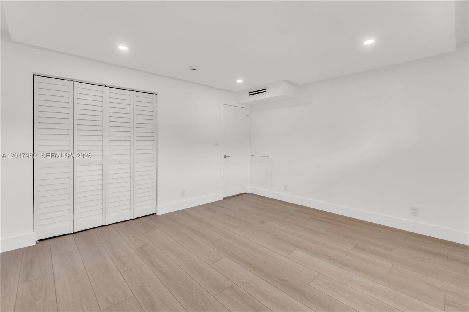 2101 Lucaya Bend E1 Property Photo 27