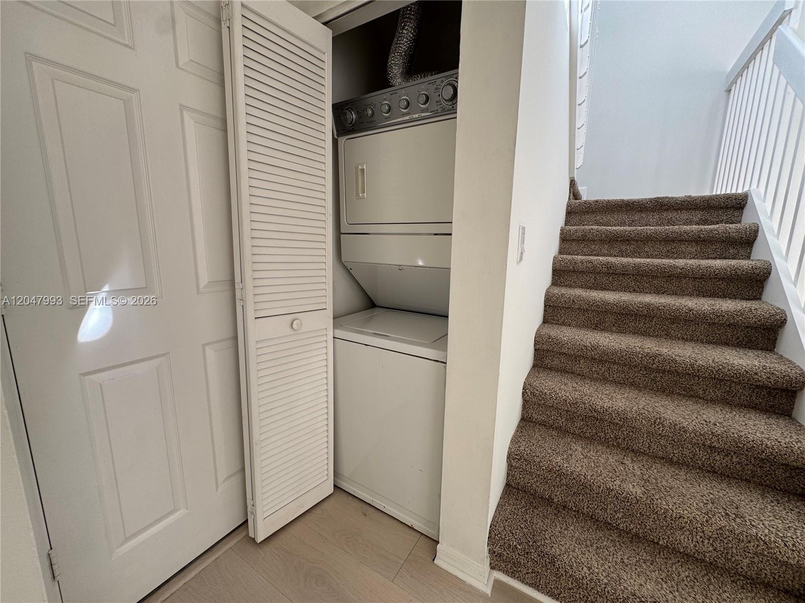1595 Seagrape Way - Property Photo 15