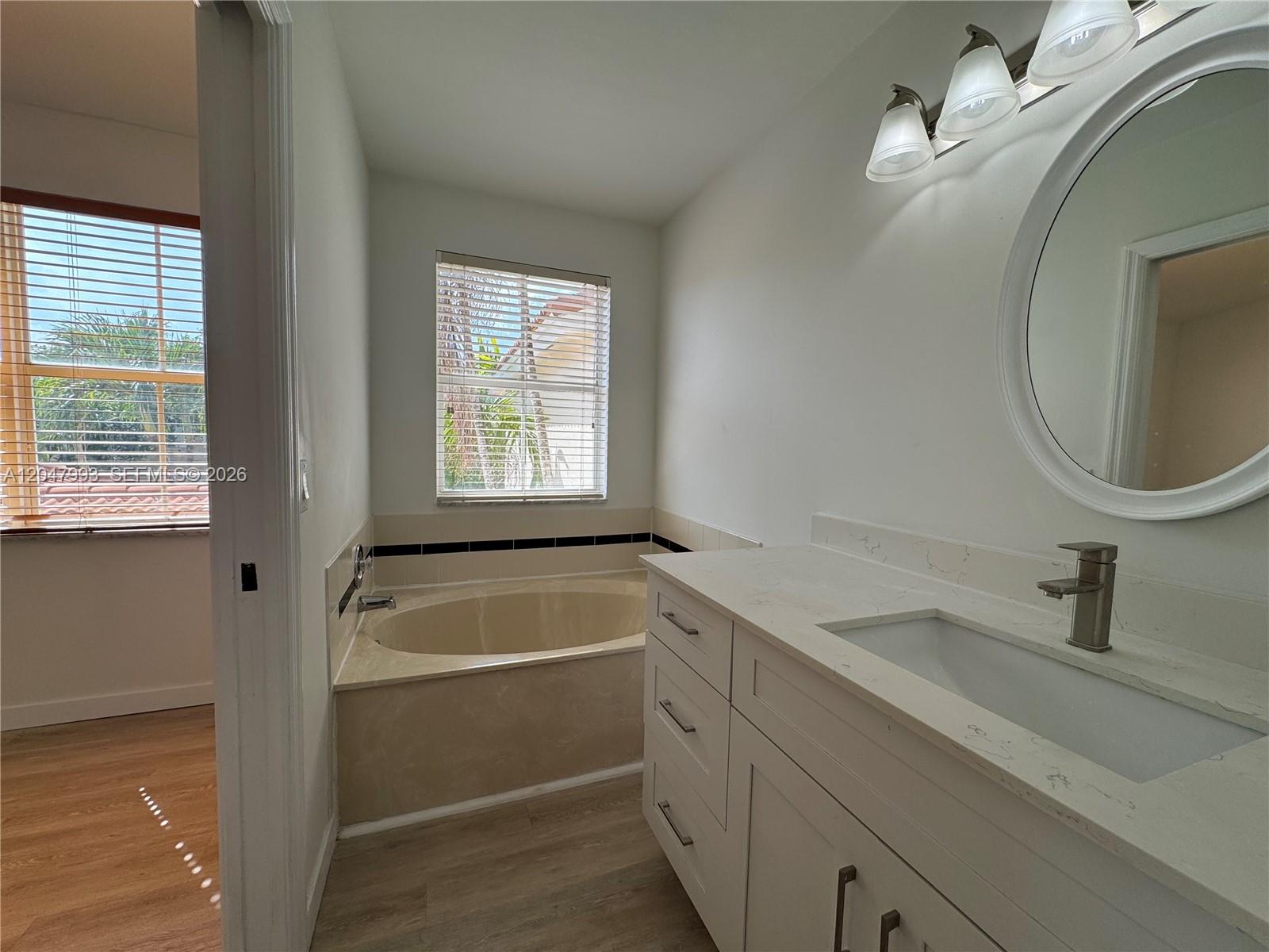 1595 Seagrape Way - Property Photo 18