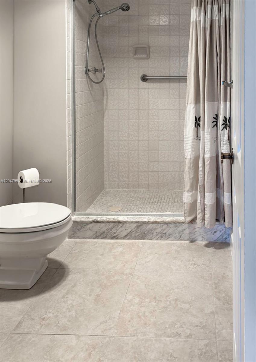 A12047994 Property Photo 18