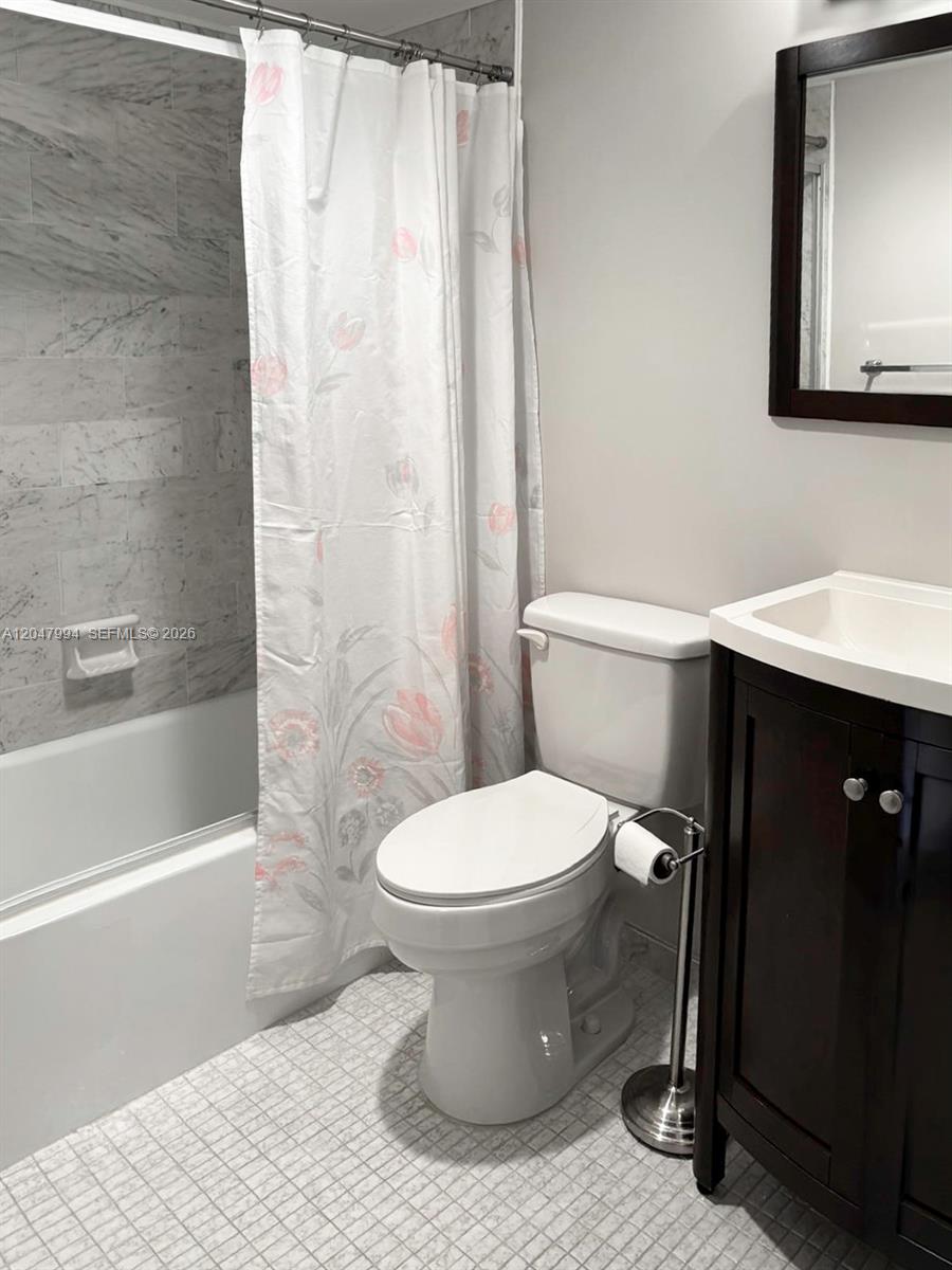 A12047994 Property Photo 20