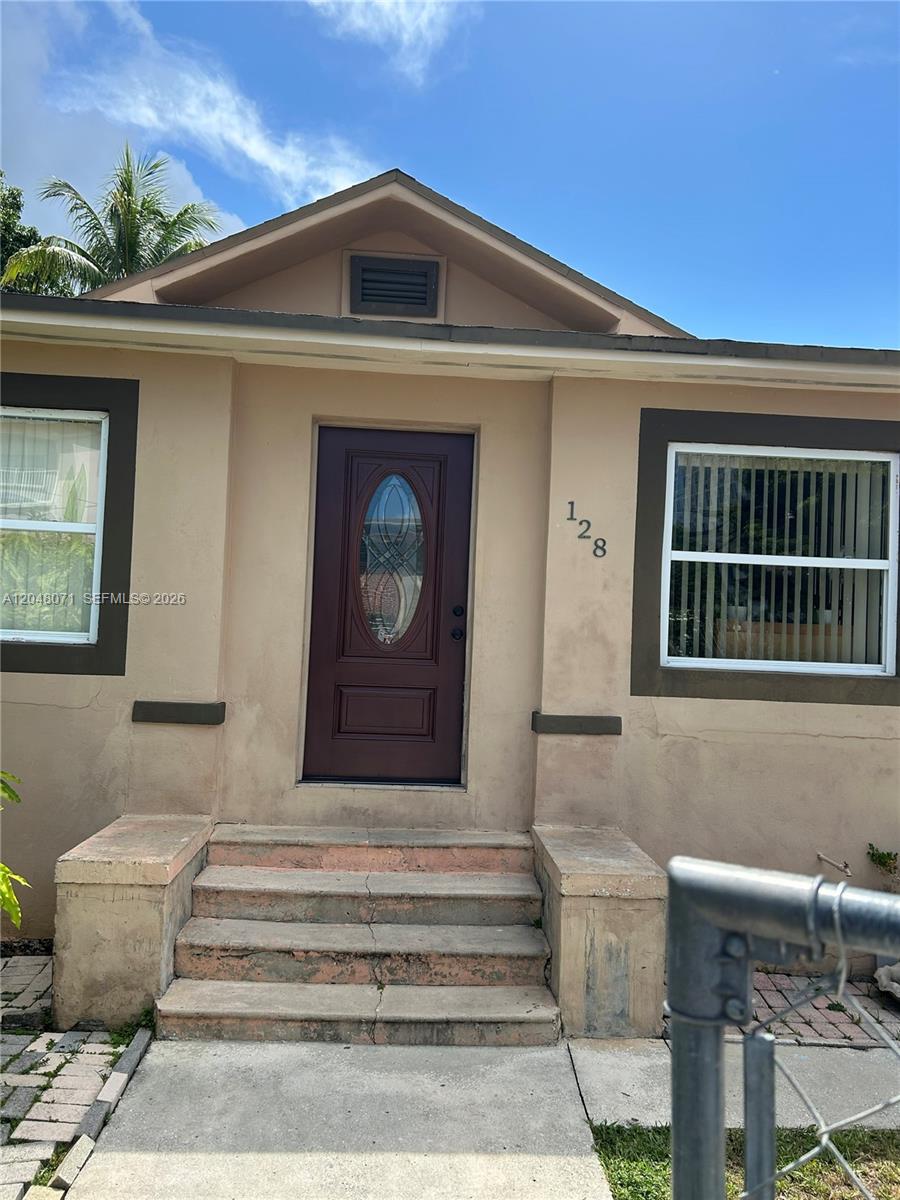 128 Sw 11th Avenue Property Photo 2