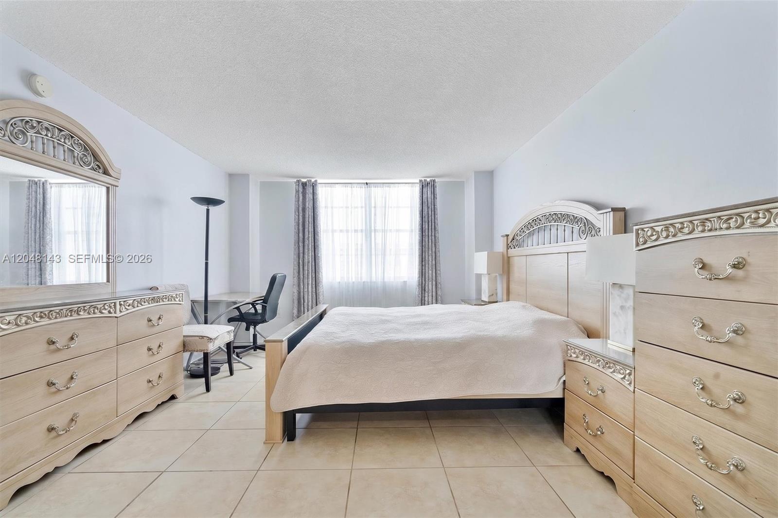 A12048143 Property Photo 7