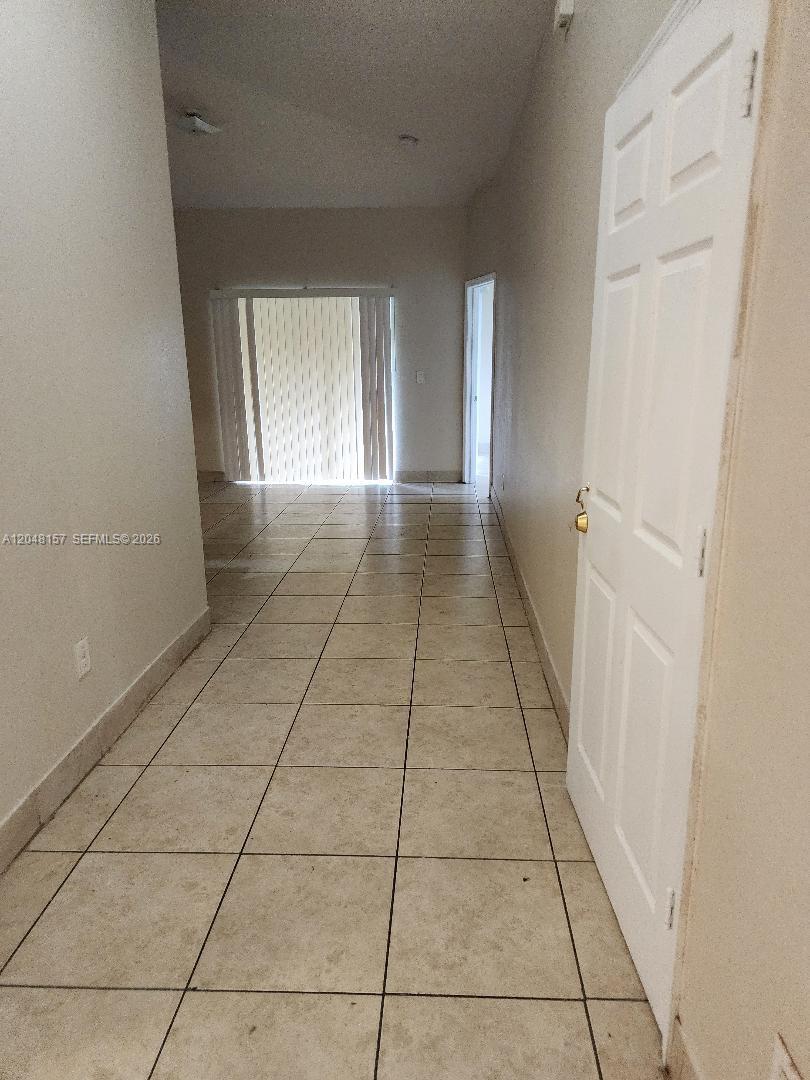4740 SW 14