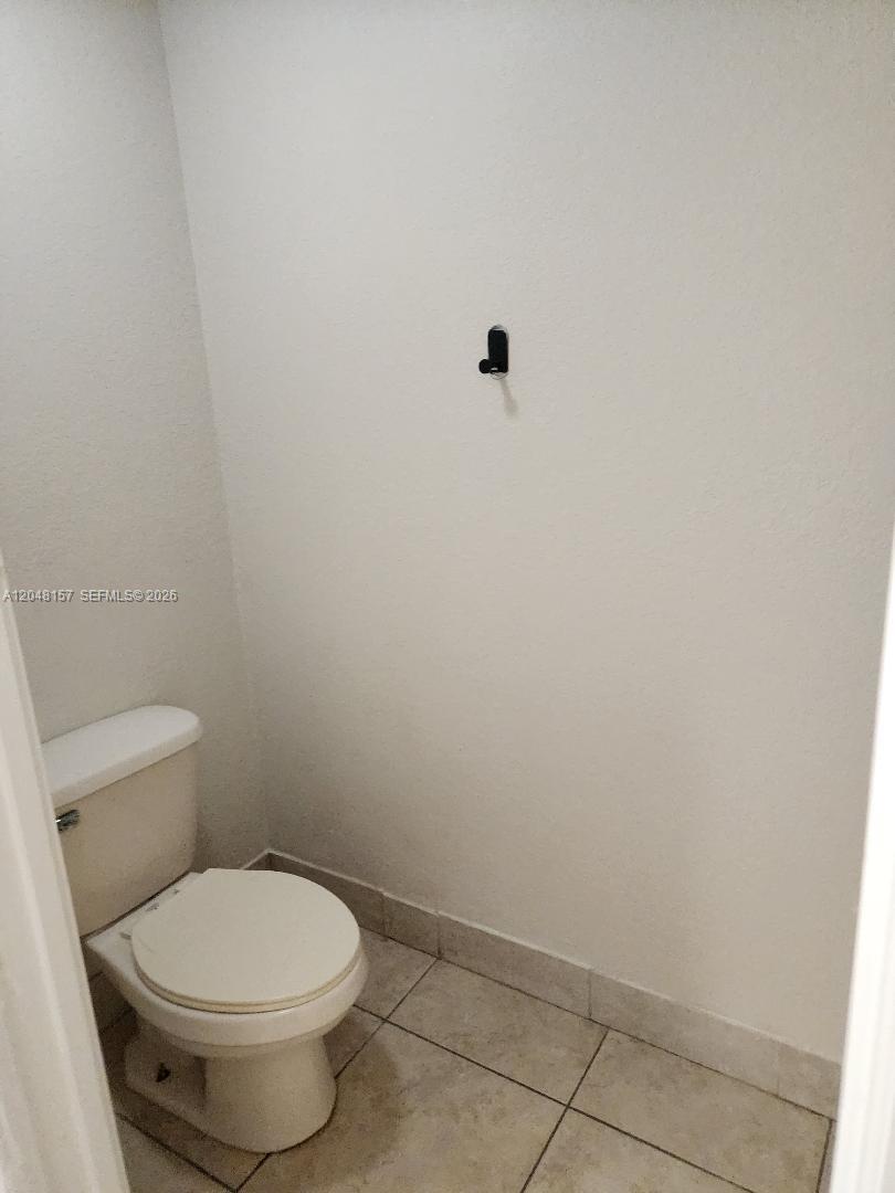 4740 Sw 14 Property Photo 6