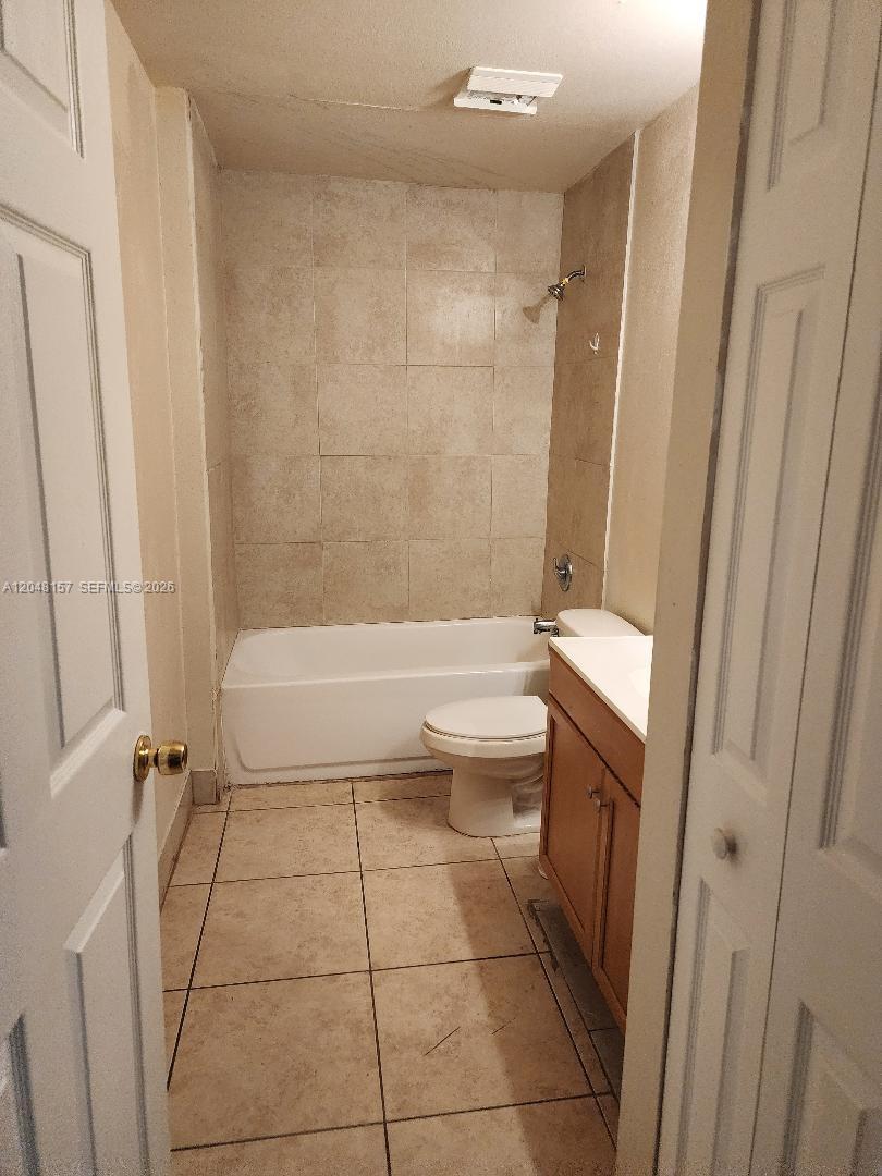4740 Sw 14 Property Photo 11