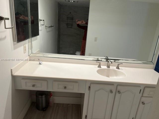 1207 Bahama Bend E2 Property Photo 11