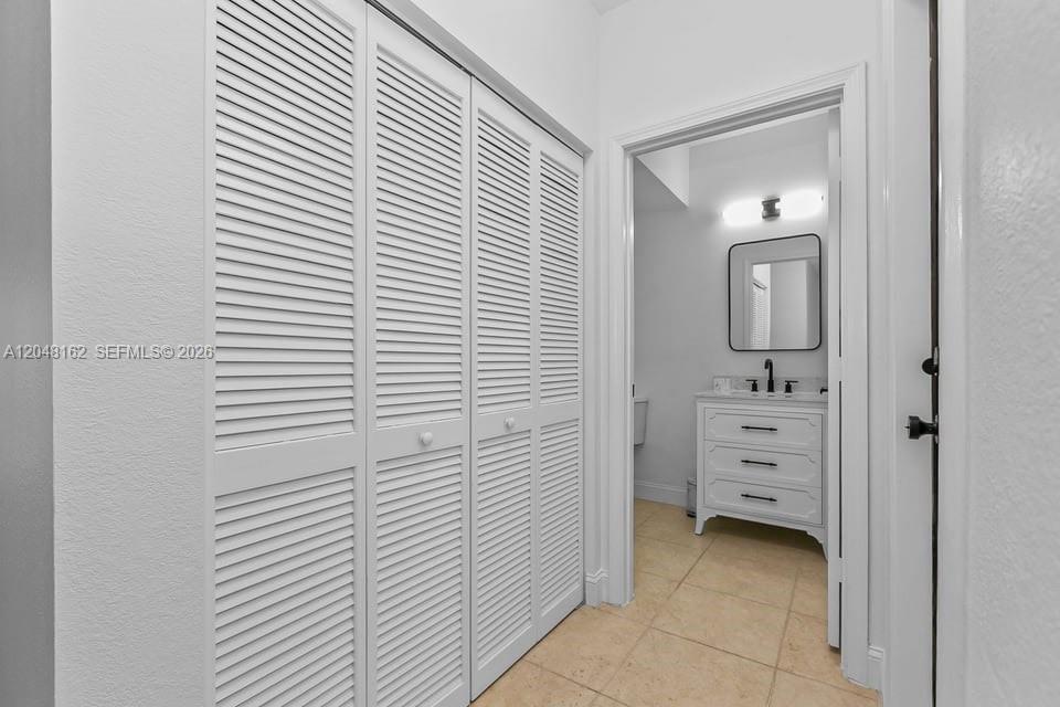 4941 Sw 32nd Terrace Property Photo 6