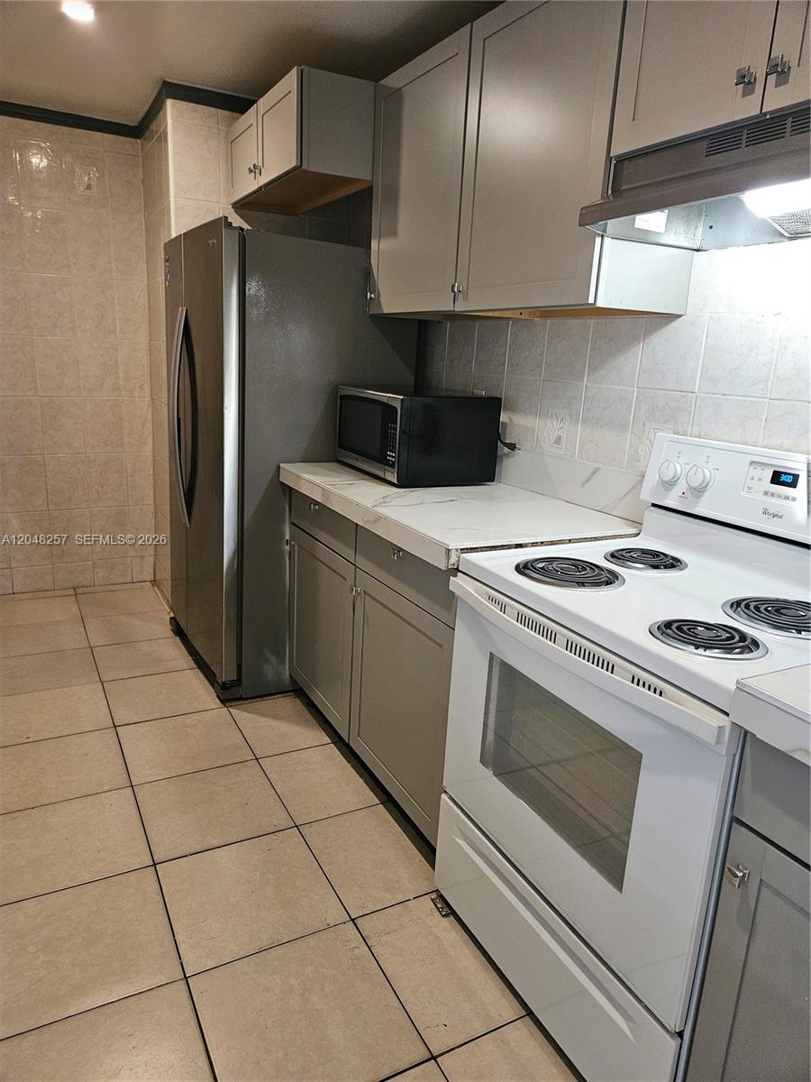 3908 Nw 213th Street Property Photo 11