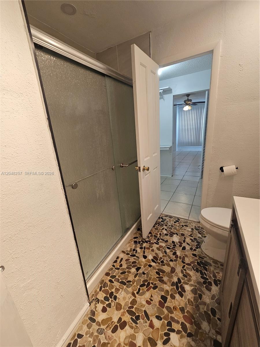 3908 Nw 213th Street Property Photo 15