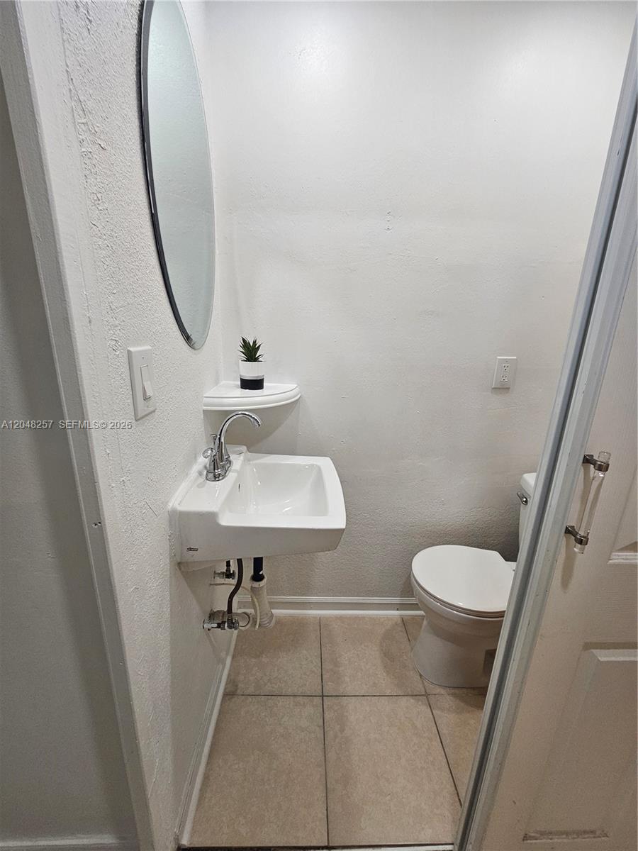 3908 Nw 213th Street Property Photo 21