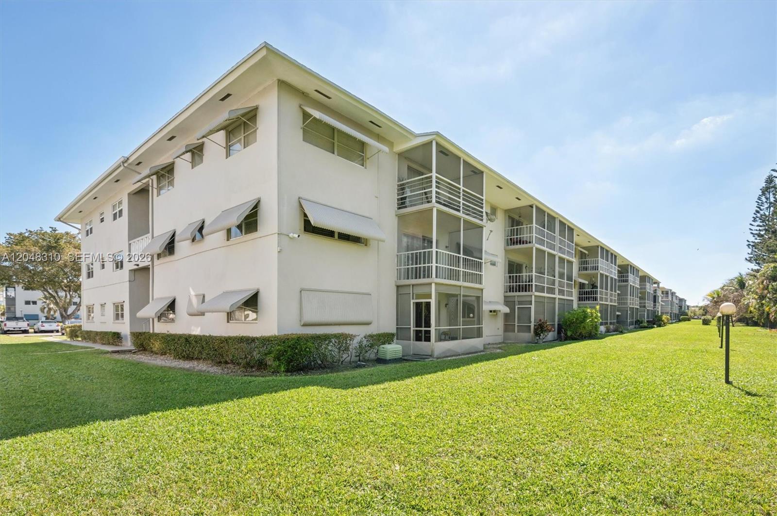1000 Hillcrest Court 303 Property Photo 5