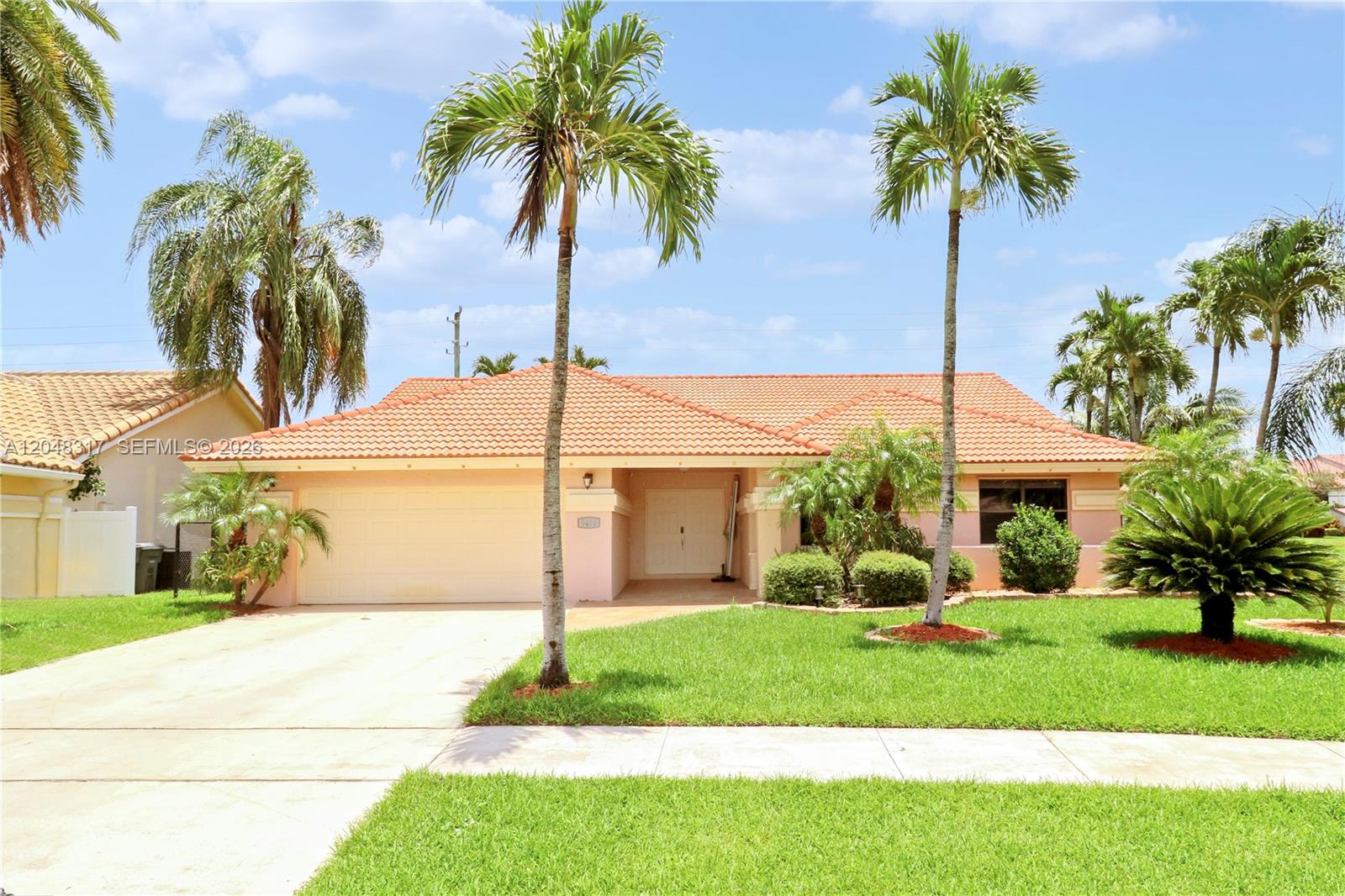 9496 Sun Pointe Drive Property Photo 1