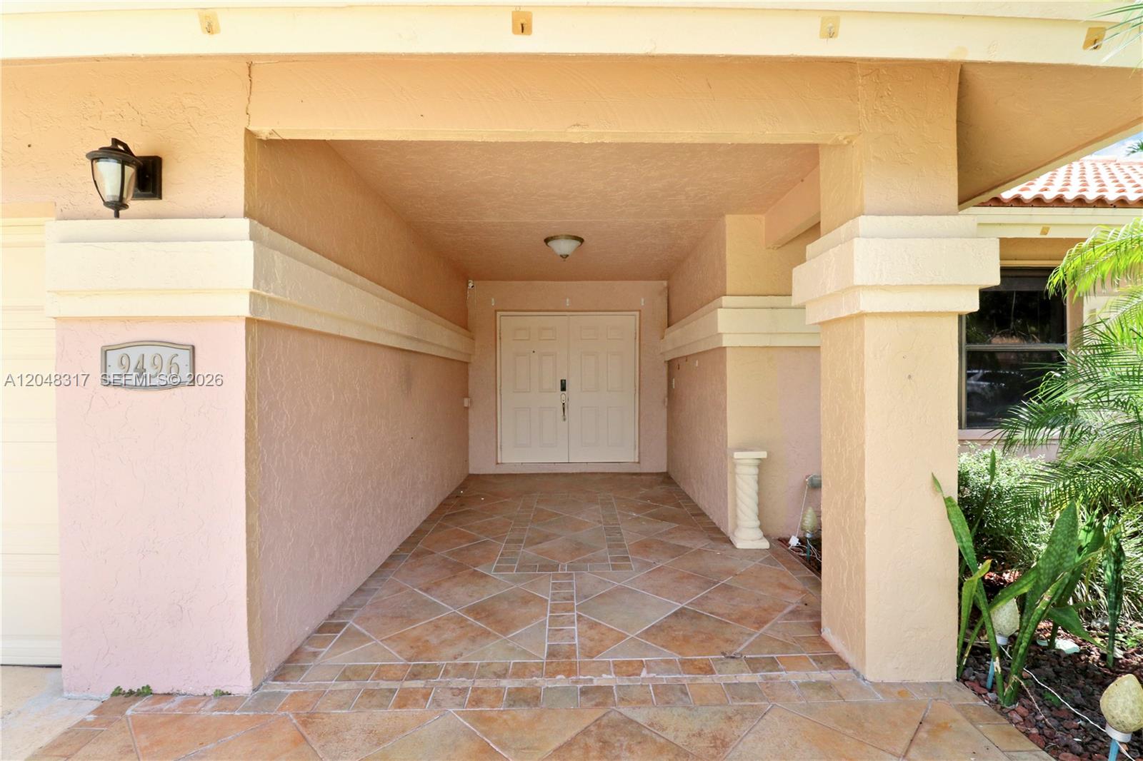 9496 Sun Pointe Drive Property Photo 3