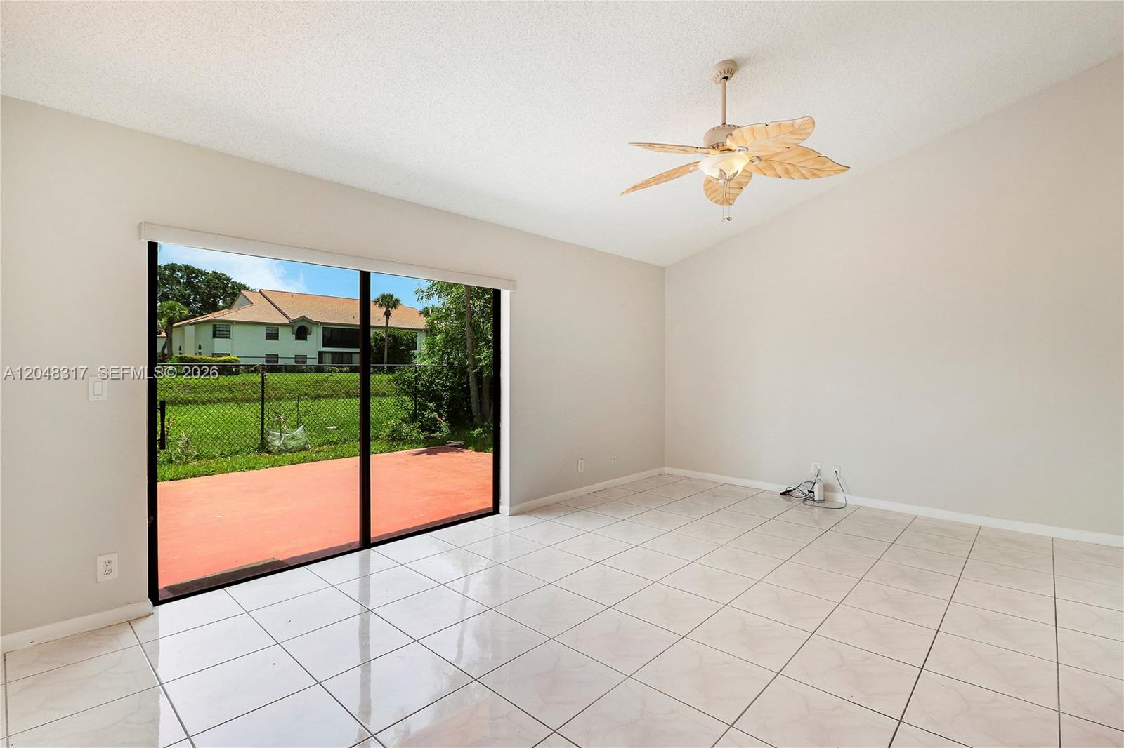 9496 Sun Pointe Drive Property Photo 7