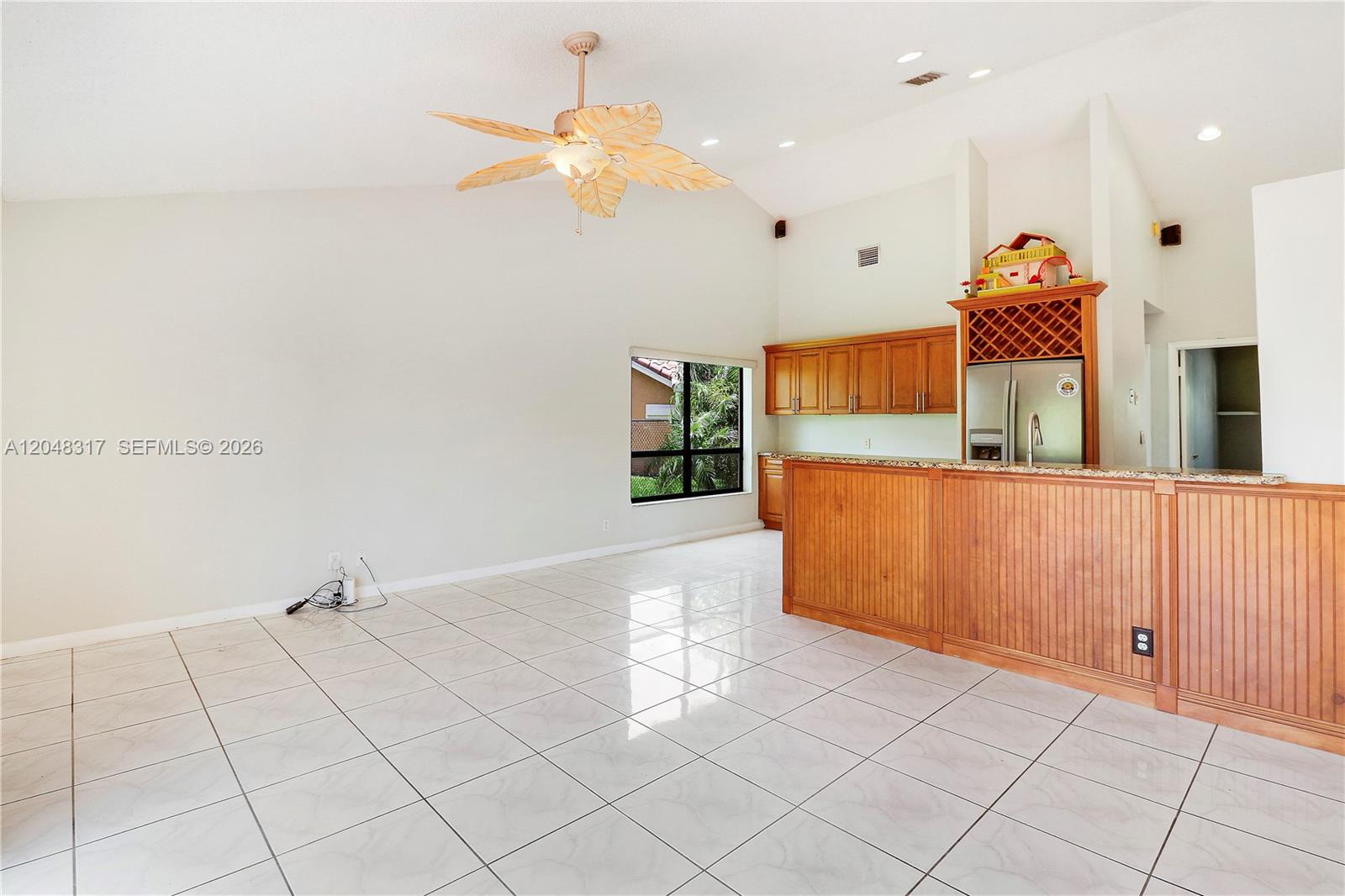 9496 Sun Pointe Drive Property Photo 9