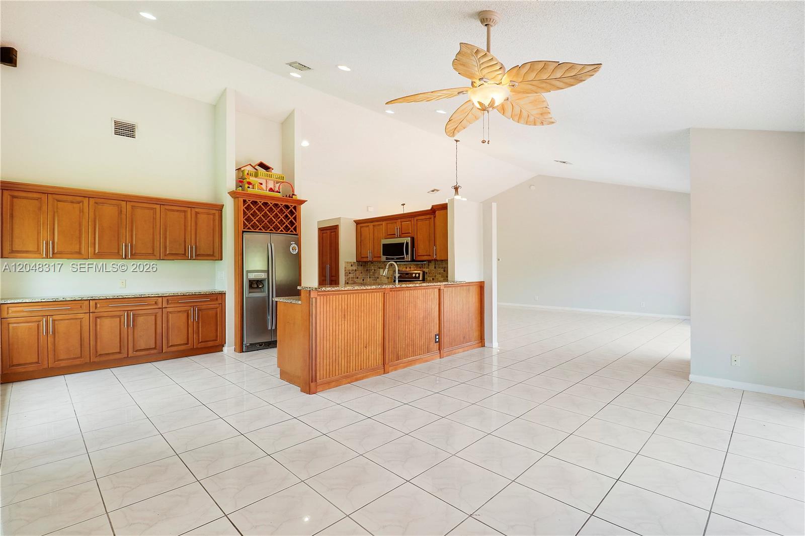 9496 Sun Pointe Drive Property Photo 15