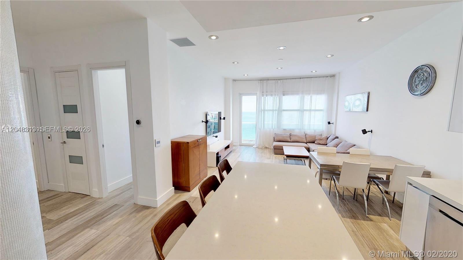 3725 S Ocean Drive Ph14 Property Photo 3