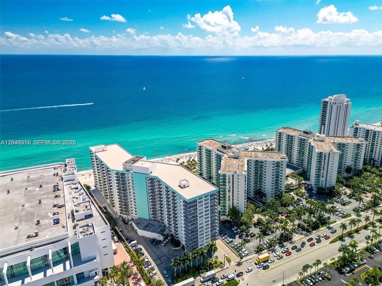 3725 S Ocean Drive Ph14 Property Photo 12