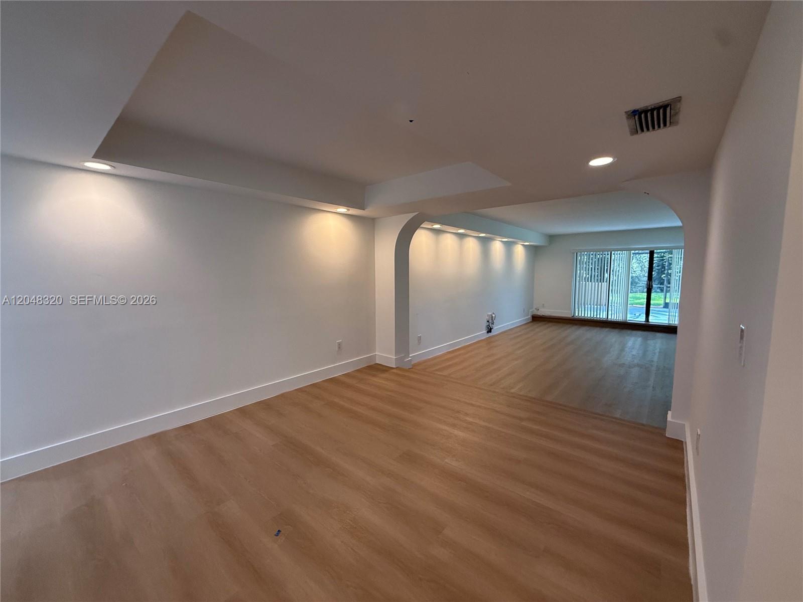 A12048320 Property Photo 4