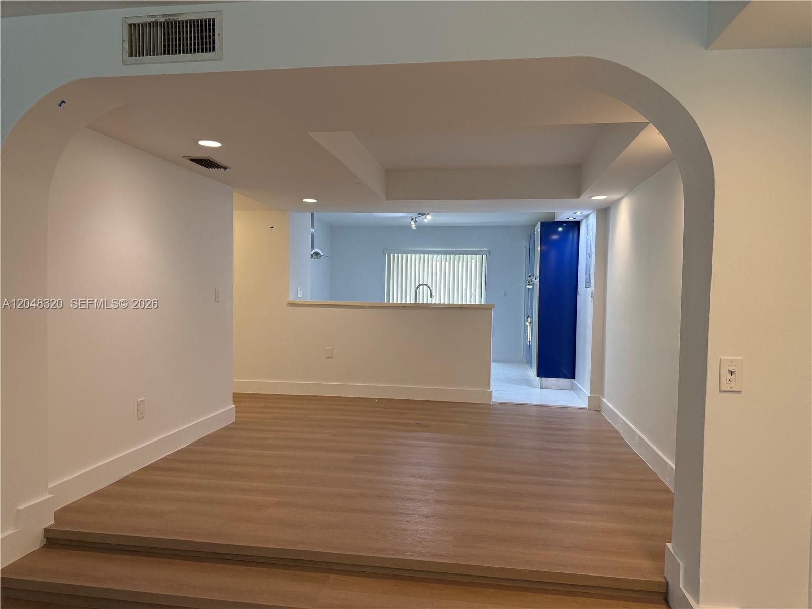 A12048320 Property Photo 10