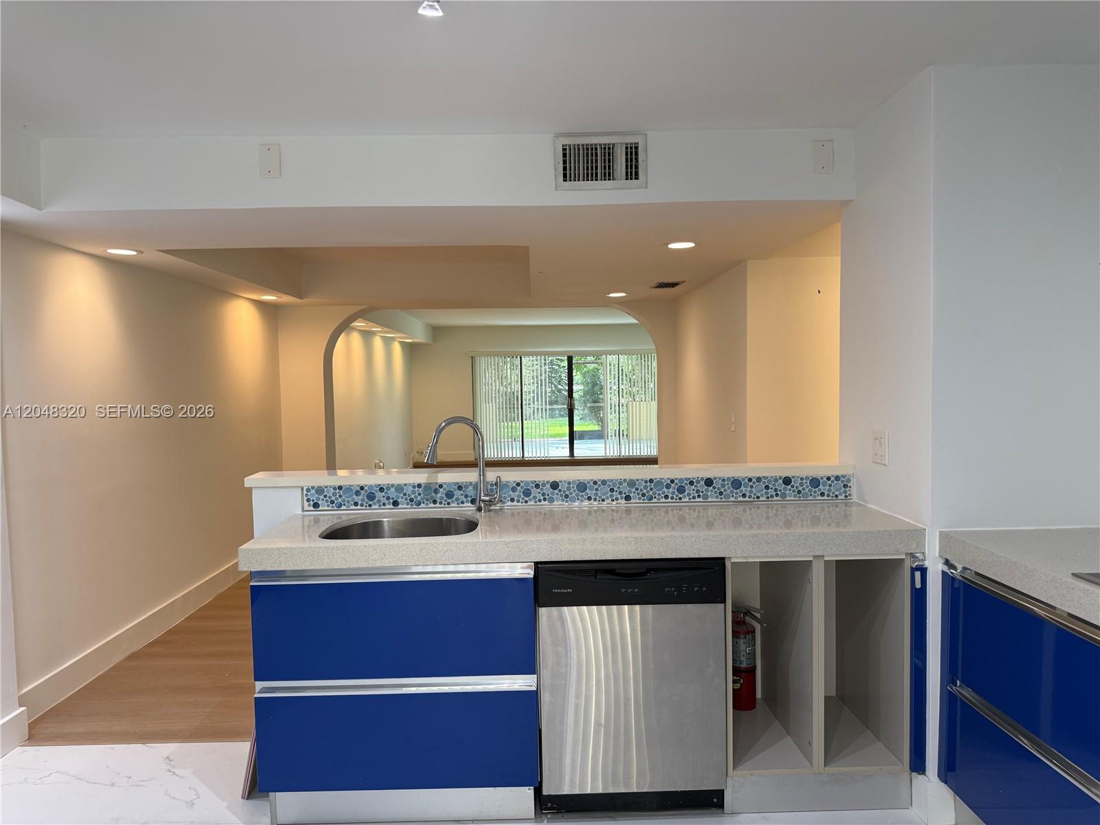 A12048320 Property Photo 13