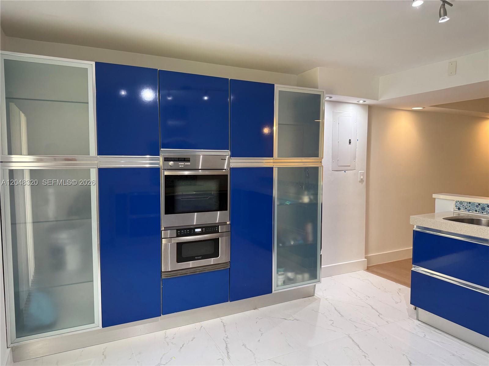 A12048320 Property Photo 14