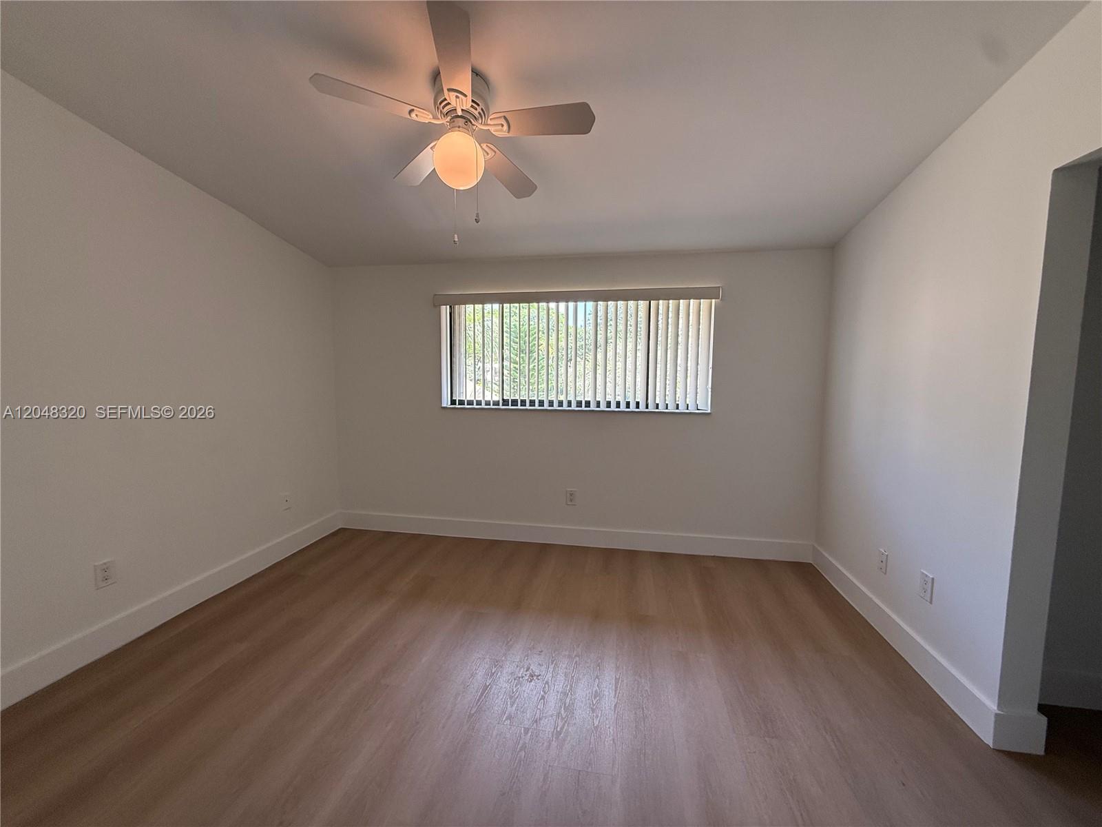 A12048320 Property Photo 23