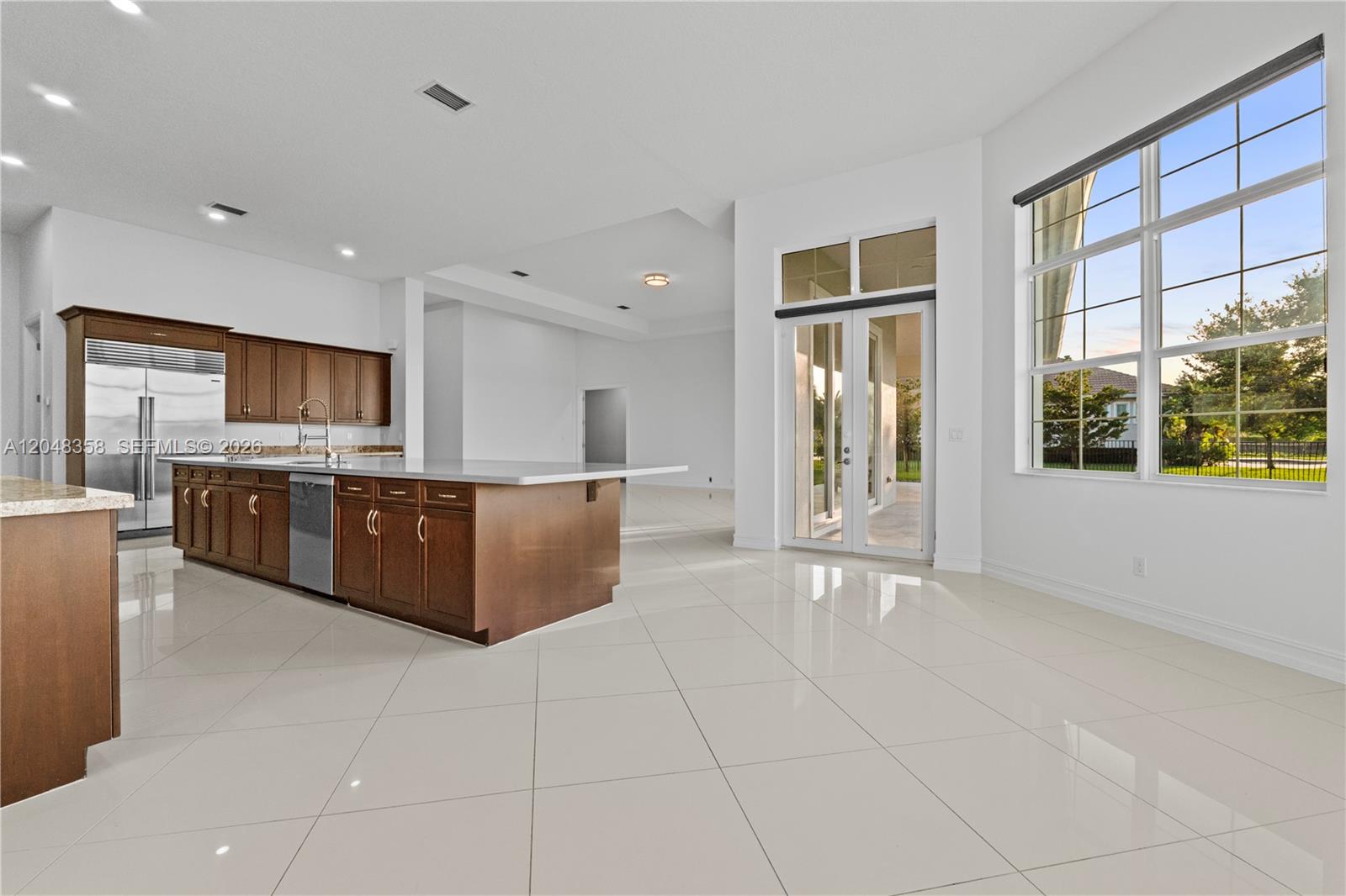 5301 S Sterling Ranch Circle Property Photo 16