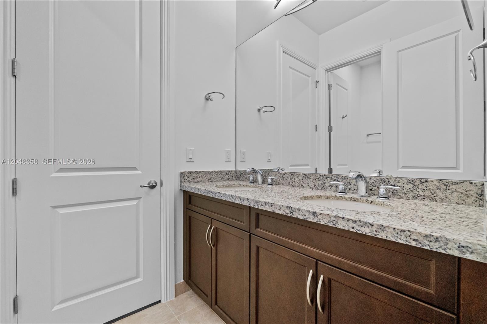 5301 S Sterling Ranch Circle Property Photo 34