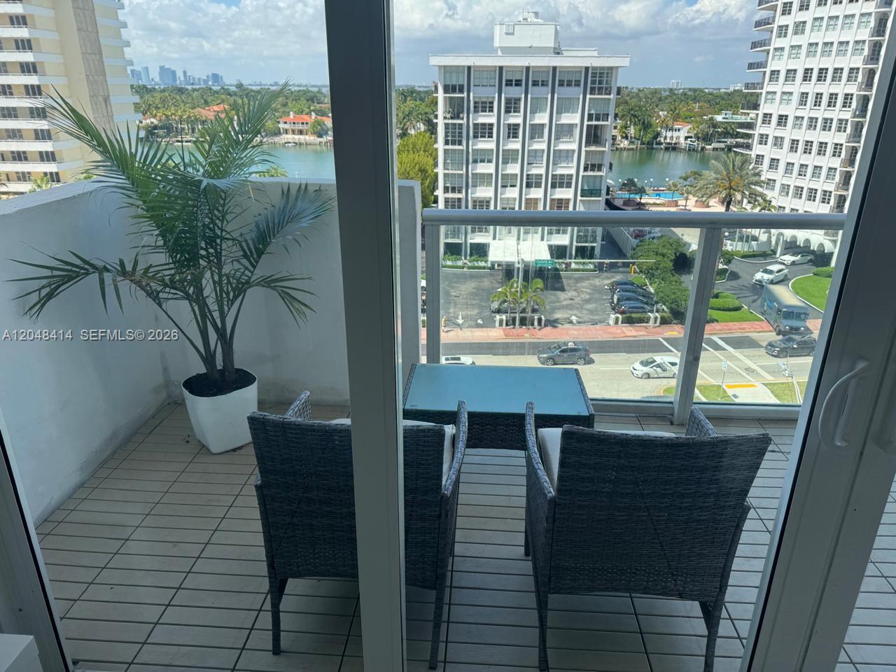 5601 Collins Avenue 823 Property Photo 1