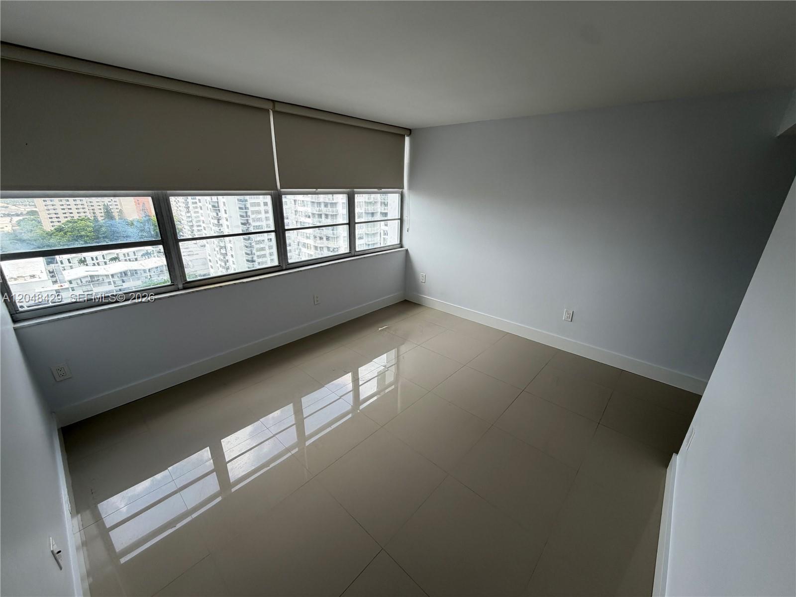 18011 Biscayne Boulevard 1802 Property Photo 3