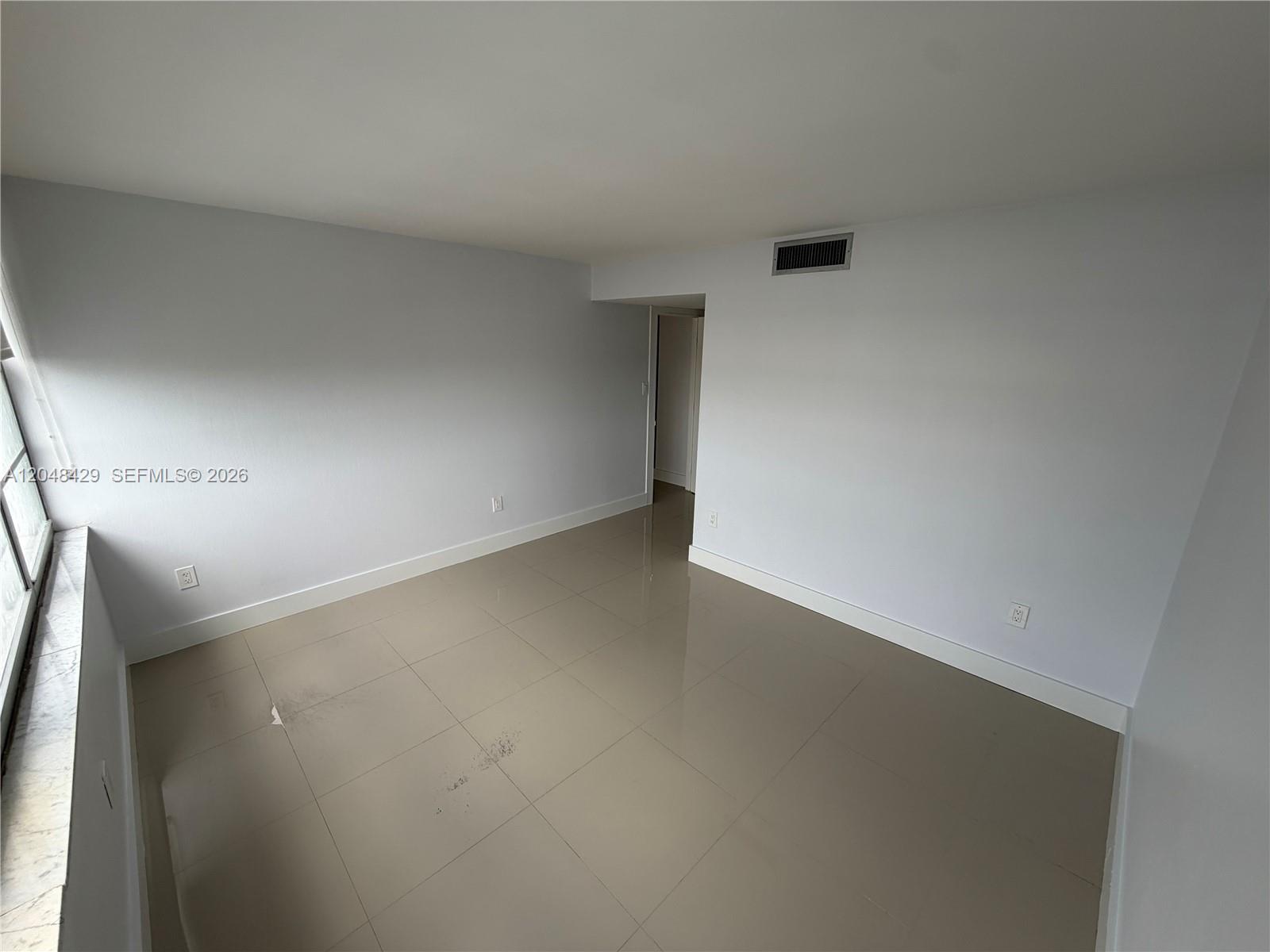 18011 Biscayne Boulevard 1802 Property Photo 4