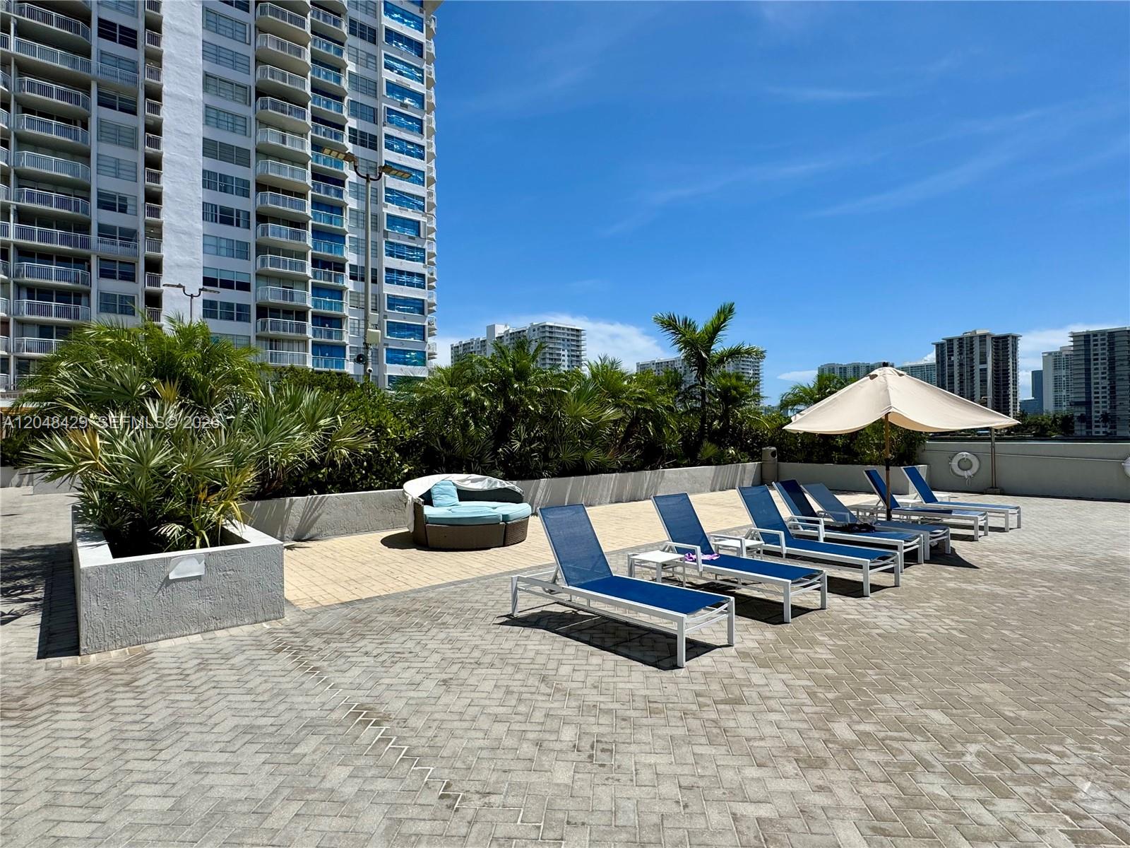 18011 Biscayne Boulevard 1802 Property Photo 29