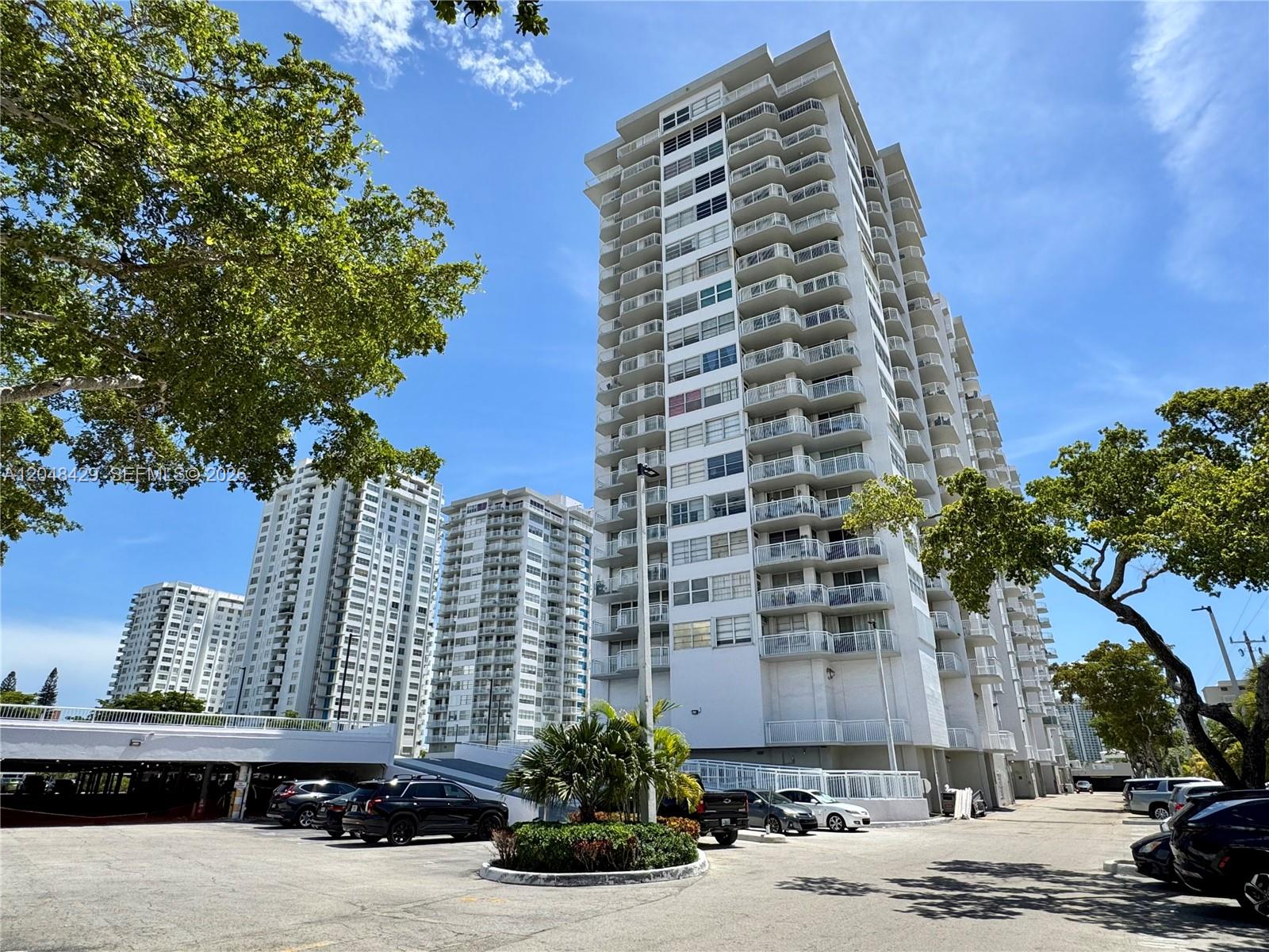 18011 Biscayne Boulevard 1802 Property Photo 33
