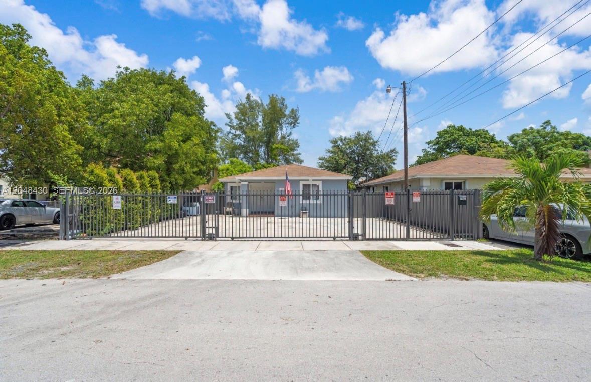751 Nw 70th Street Property Photo 1