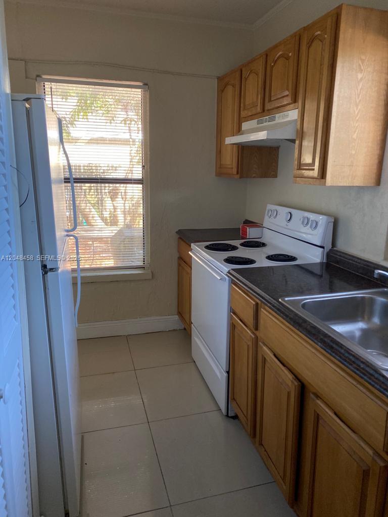 A12048458 Property Photo 23