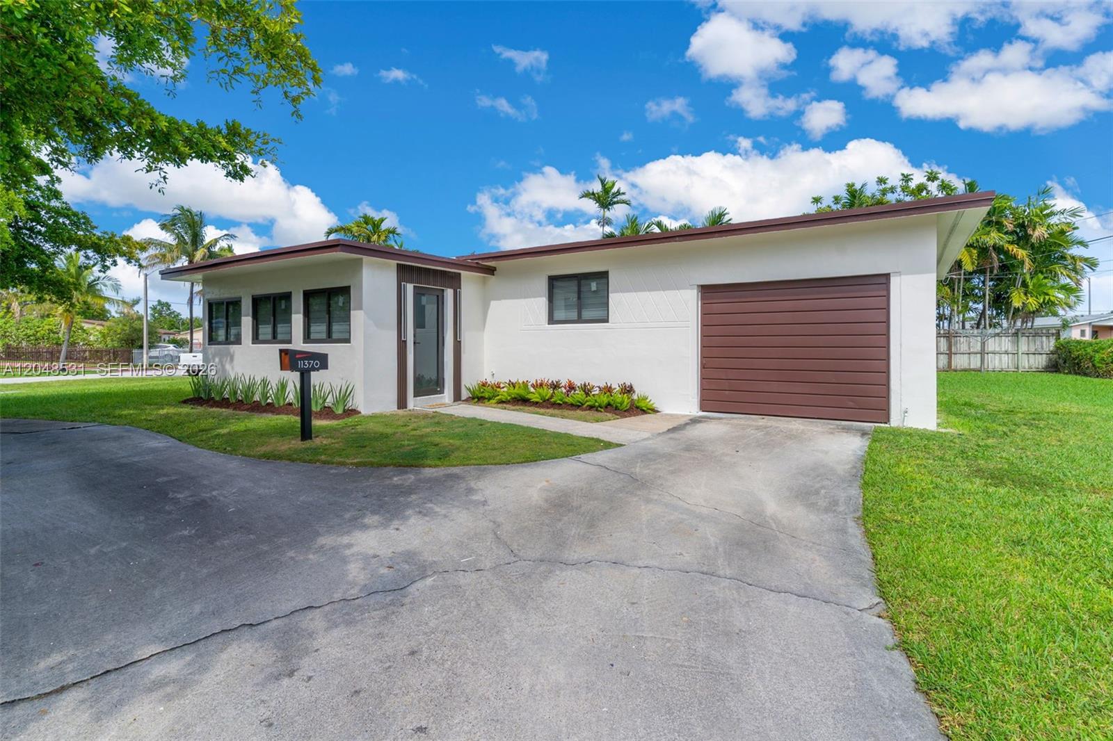 A12048531 Property Photo 2