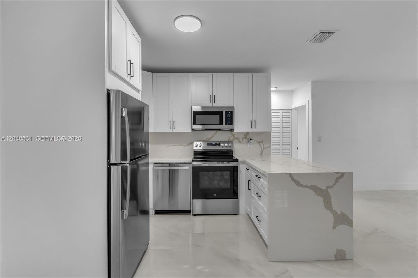A12048531 Property Photo 9