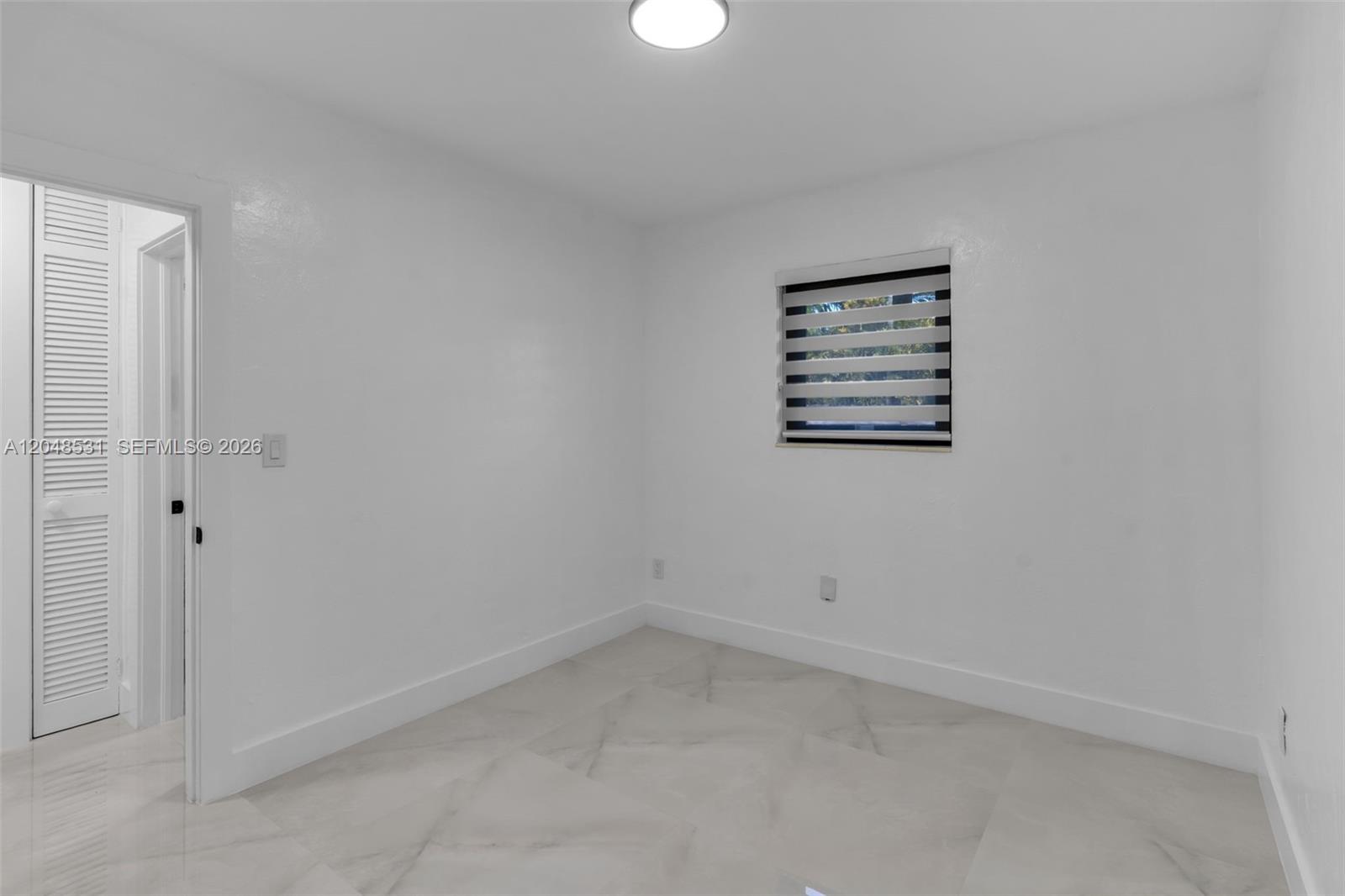 A12048531 Property Photo 14