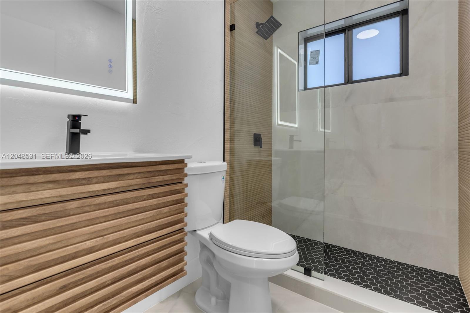 A12048531 Property Photo 15