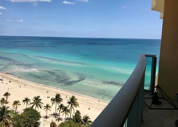 2501 S Ocean Drive PH05 Property Photo 1