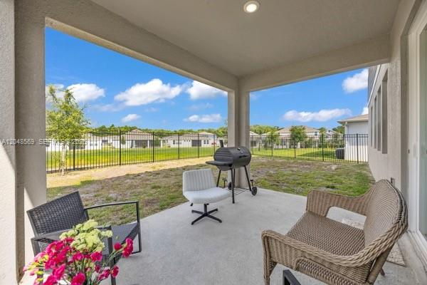 A12048569 Property Photo 37