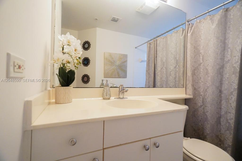 17145 N Bay Road 4403 Property Photo 13