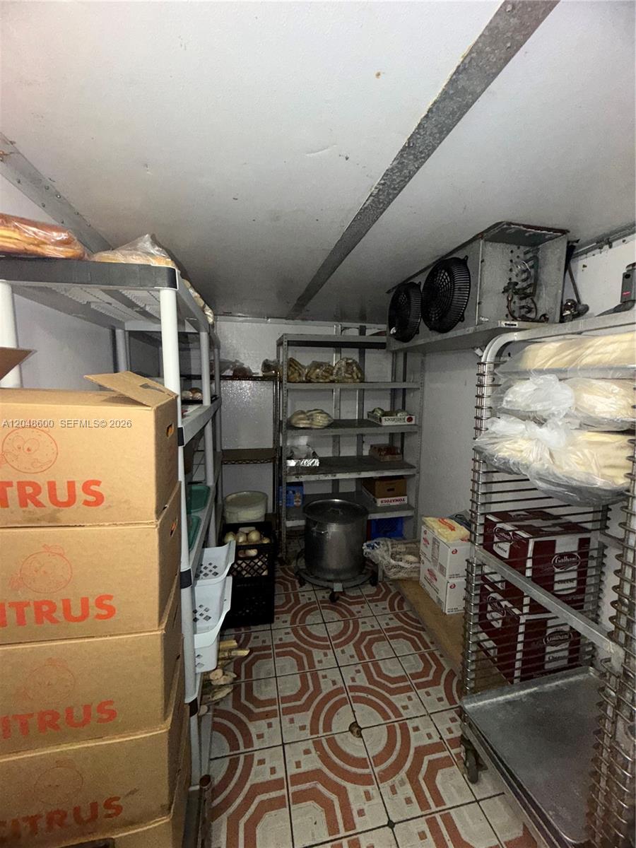 A12048600 Property Photo 17